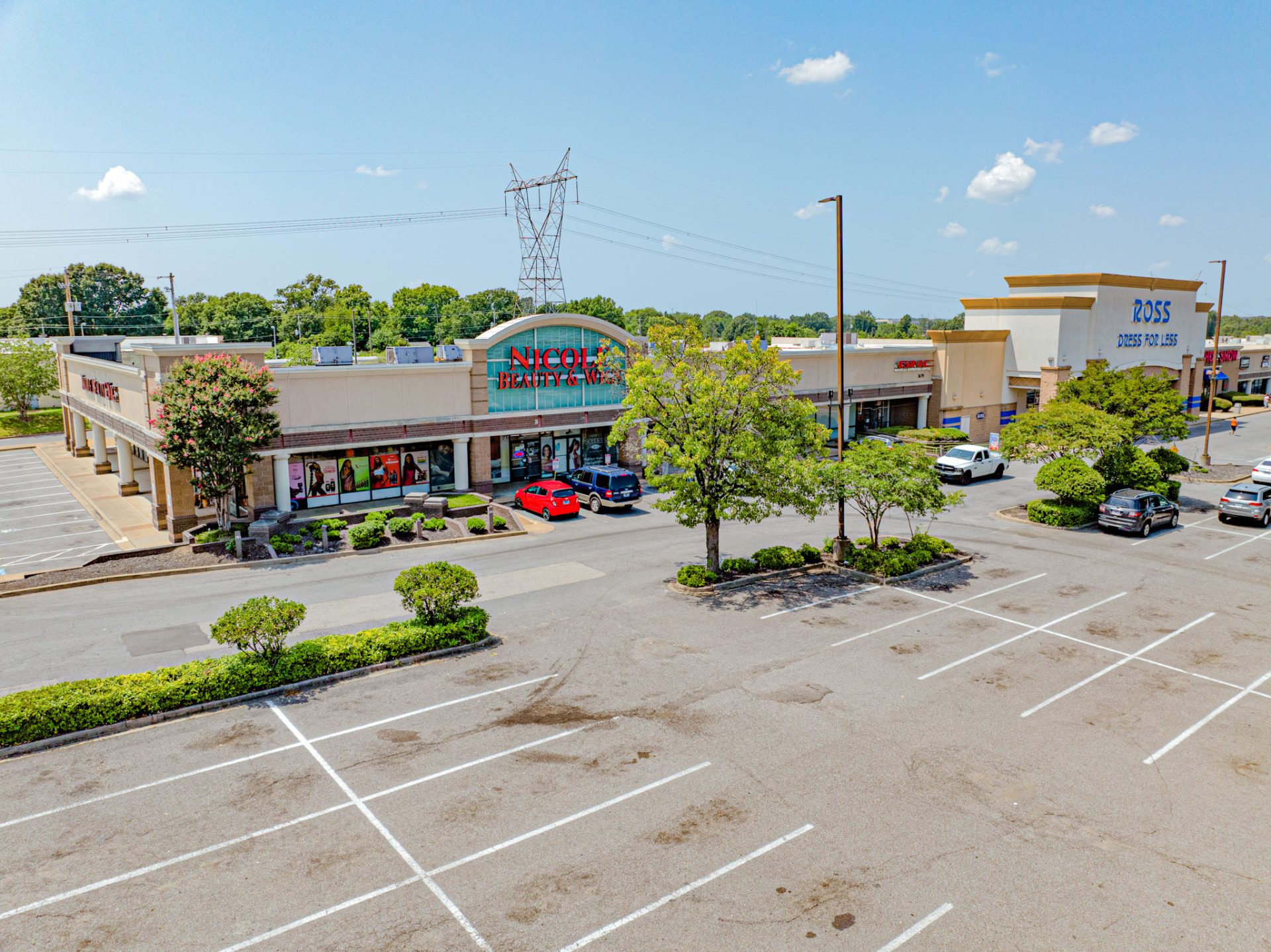 Cross Creek shop fronts with Ross Dress for Less